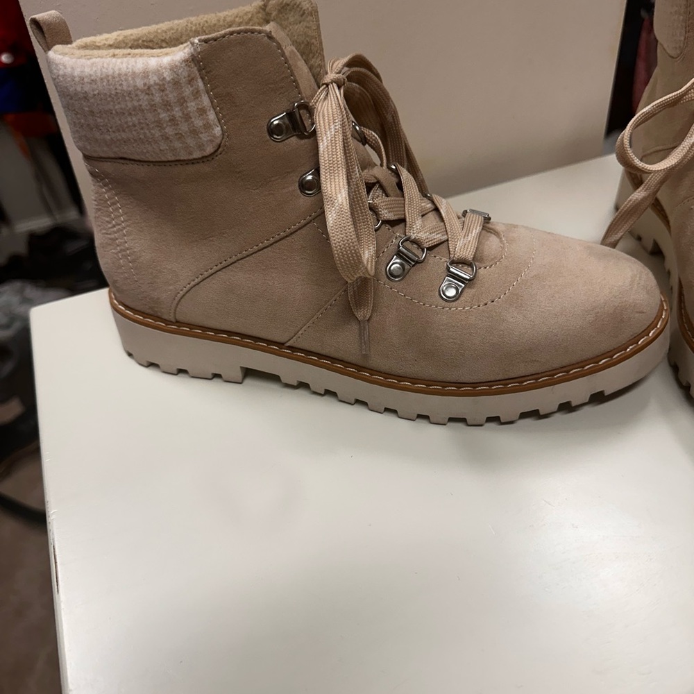 Tan Lace Up Boots with Rugged Sole
